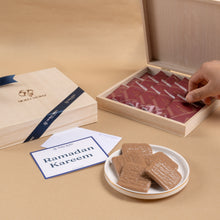 Load image into Gallery viewer, Kiri Box C w/Billet au chocolat au lait
